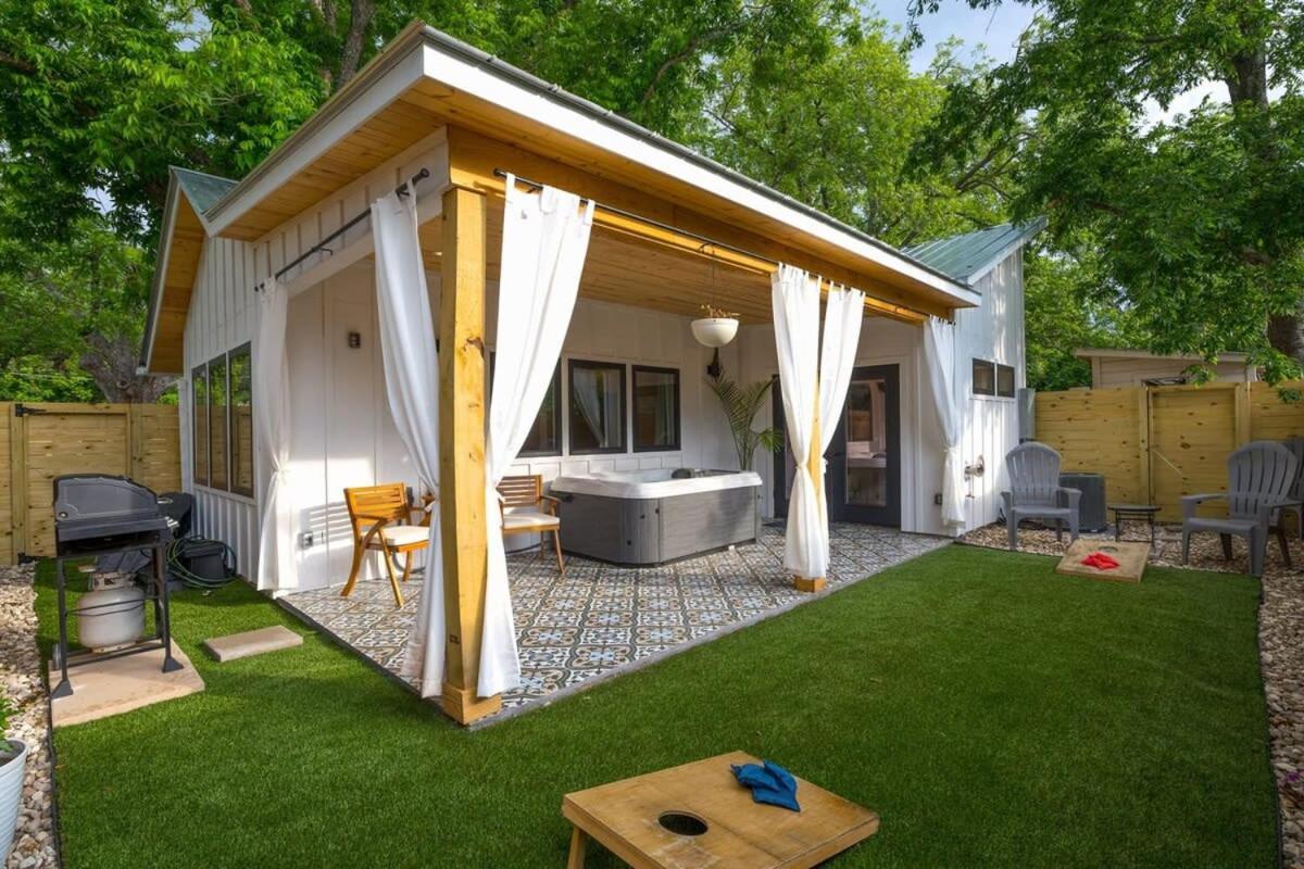 Petit Paradis Studio With Hot Tub Fredericksburg Eksteriør bilde